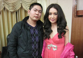 广州先锋与明星合影